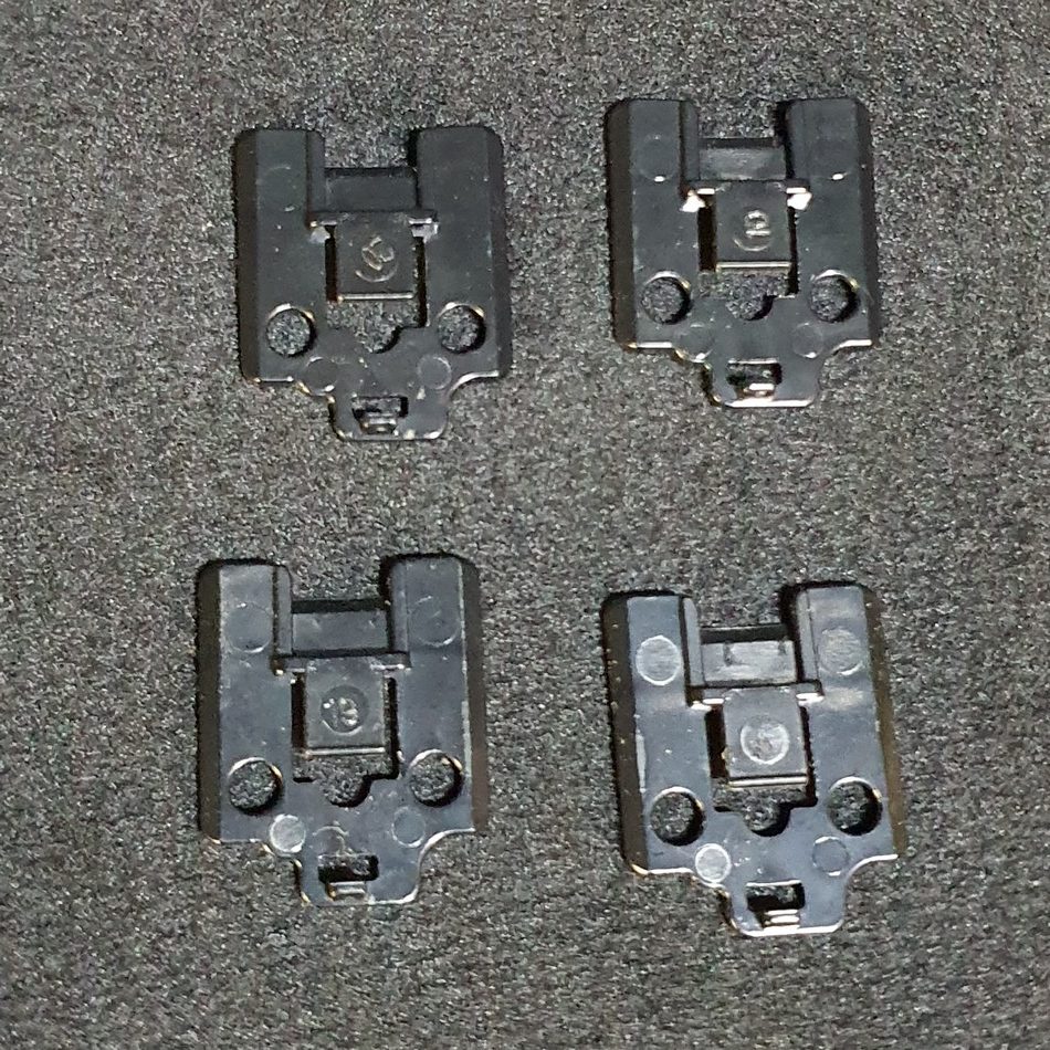 Ensemble De 4 Supports Des Cartes Du Lcd Télé Samsung UE55NU7026K Ensemble De 4 Supports Des Cartes Du Lcd Télé Samsung UE55NU7026K