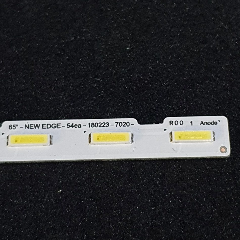 BARRE-LEDS-3-3-rotated-1 BARRE-LEDS-3-3-rotated-1