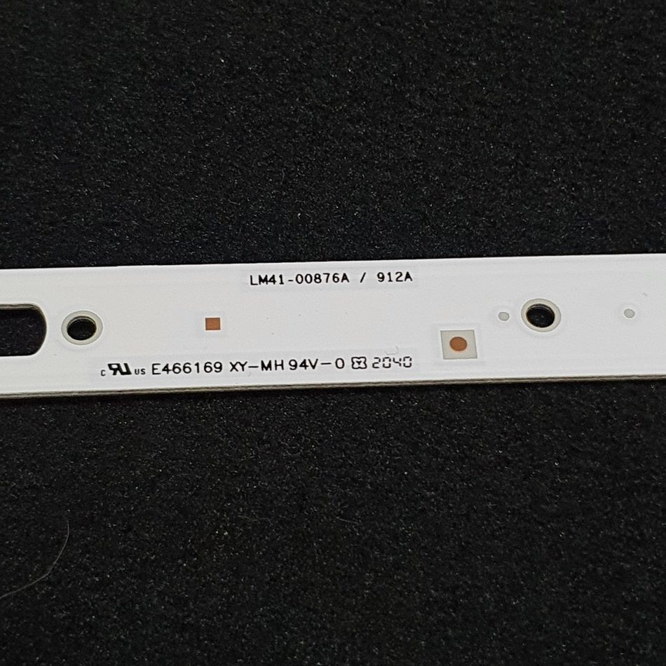BARRES-LEDS-1-3-rotated-1 BARRES-LEDS-1-3-rotated-1