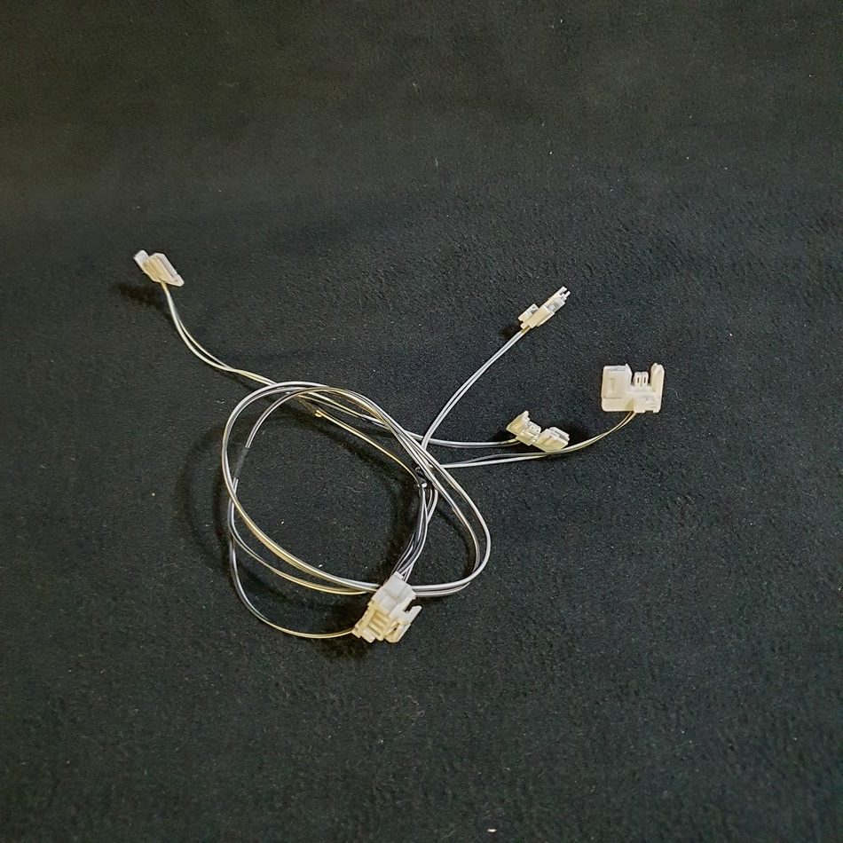 Cordon de connexion des barres LEDS télé Samsung UE55TU8005K Cordon de connexion des barres LEDS télé Samsung UE55TU8005K