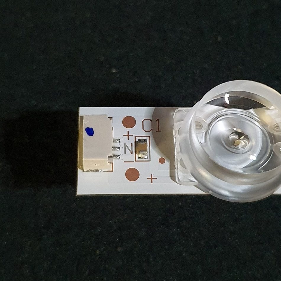 BARRE-LEDS-2-2-9-rotated-1 BARRE-LEDS-2-2-9-rotated-1
