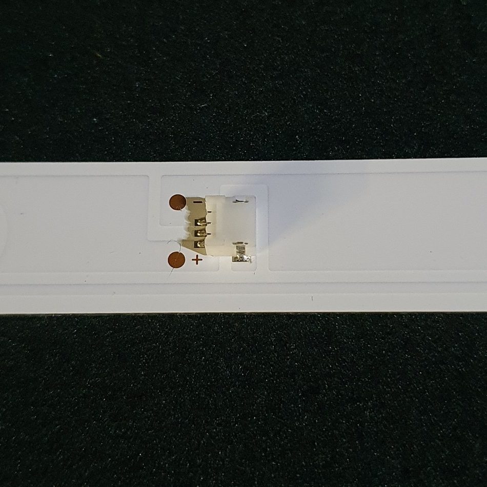 BARRE-LEDS-1-4-1-rotated-1 BARRE-LEDS-1-4-1-rotated-1