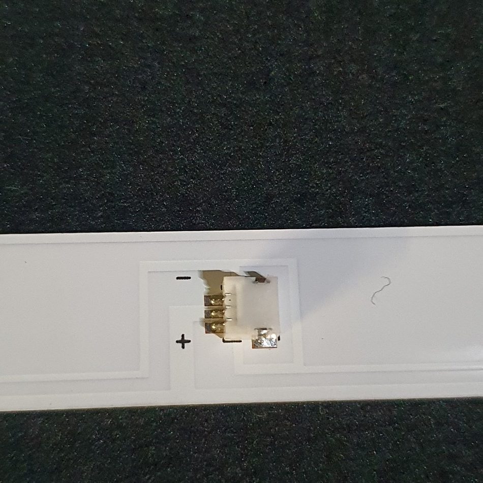 BARRE-LEDS-2-11-rotated-1 BARRE-LEDS-2-11-rotated-1