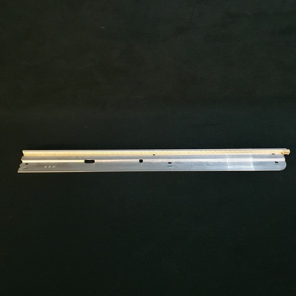 Barre LEDS + supports télé Philips 37PFL7605H/12 Référence: 3660L-0345A Barre LEDS + supports télé Philips 37PFL7605H/12 Référence: 3660L-0345A