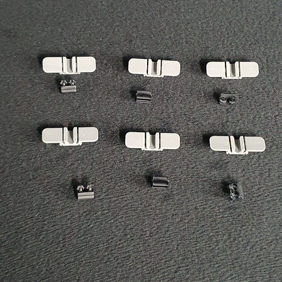 Ensemble de 6 clips de maintien du carter arrière télé Lg OLED55A16LA Ensemble de 6 clips de maintien du carter arrière télé Lg OLED55A16LA