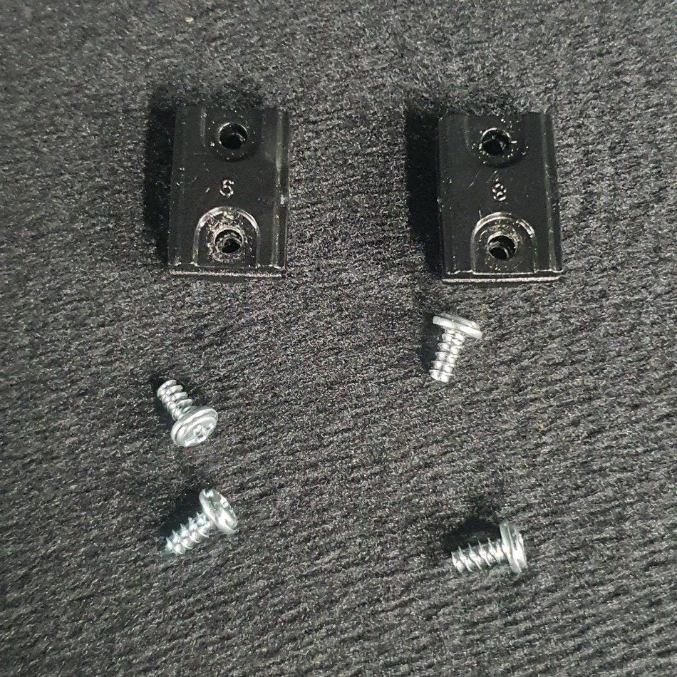 Ensemble de 2 fixations de la carte d’alimentation et de la carte mère télé Samsung GU65AU6979U Ensemble de 2 fixations de la carte d'alimentation et de la carte mère télé Samsung GU65AU6979U