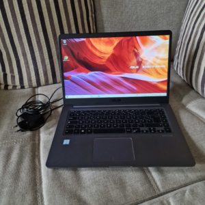 Pc Asus R520UA-BR580T écran 15 pouces