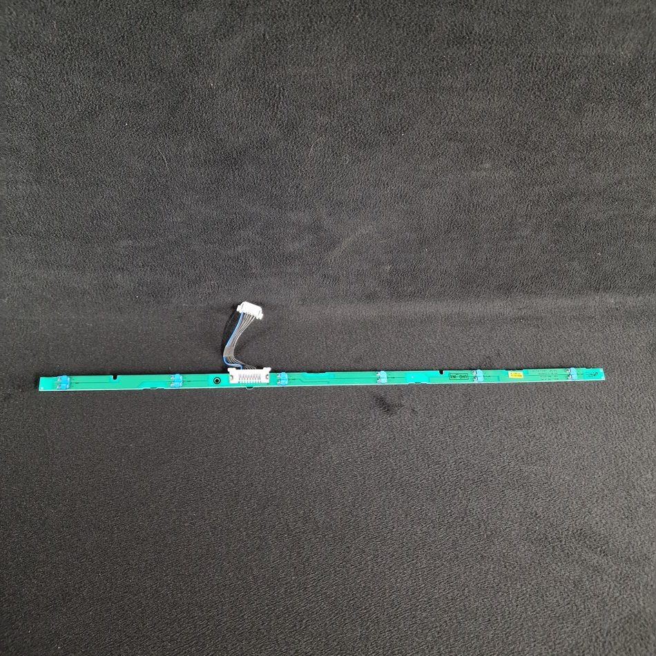 Interface de connexion des barres LEDS télé Samsung UE50HU6900S Référence: BN41-02223A Interface de connexion des barres LEDS télé Samsung UE50HU6900S Référence: BN41-02223A