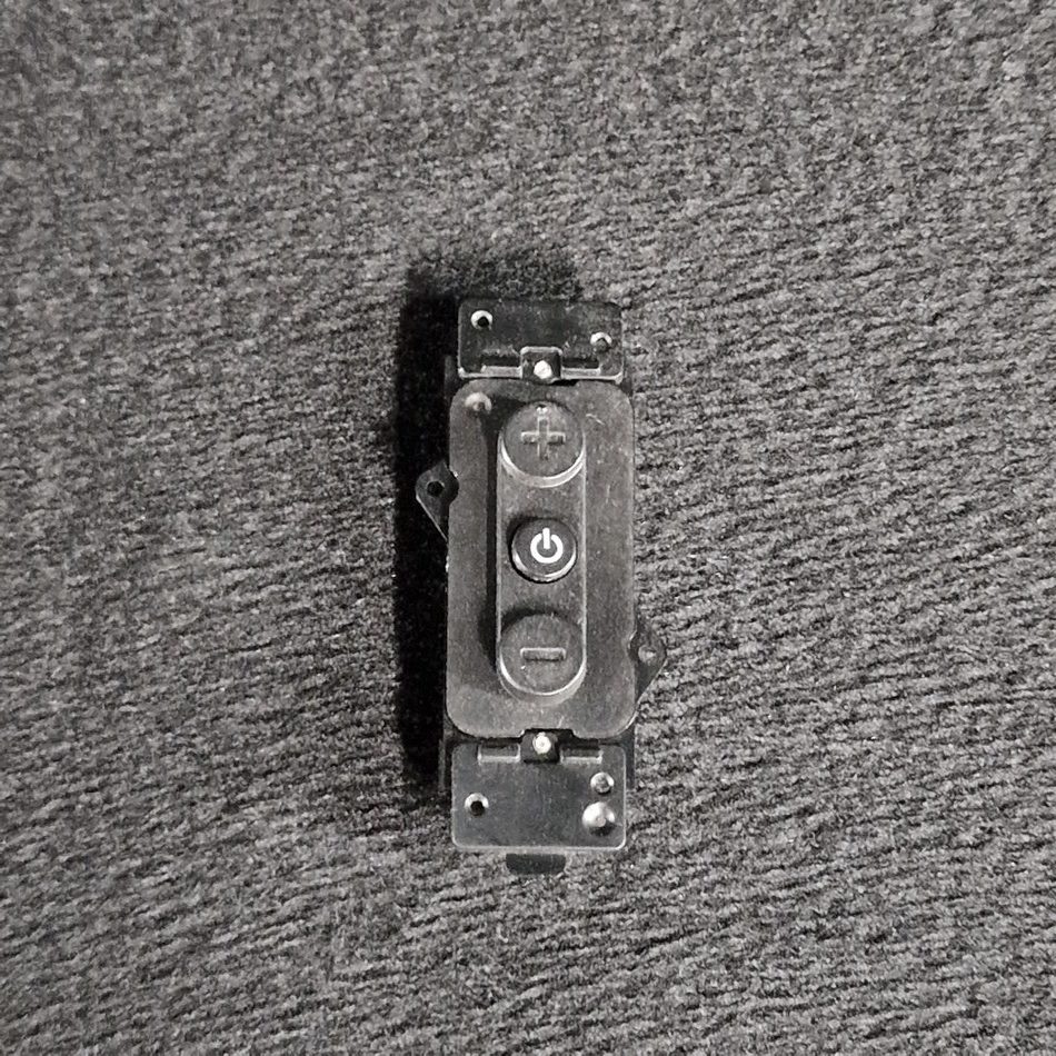 Module bouton power télé Sony KD-49XF8505 Référence: 8EHC Module bouton power télé Sony KD-49XF8505 Référence: 8EHC