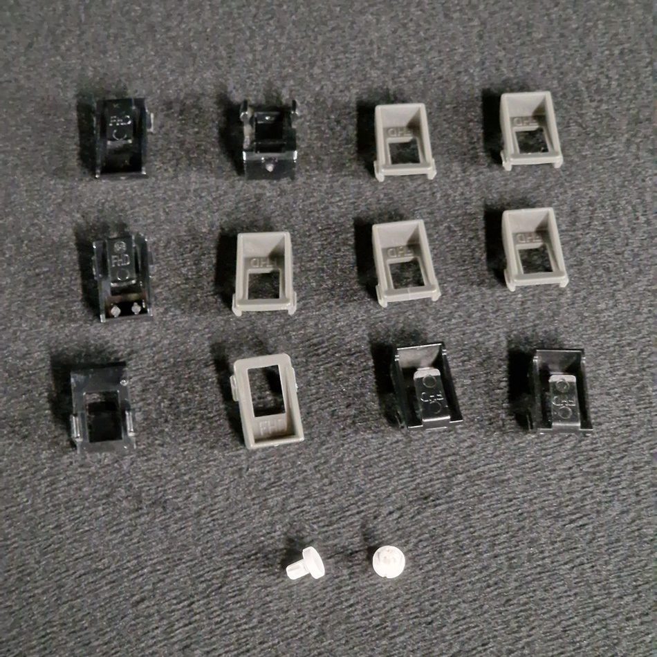 Ensemble de 12 supports des diffuseurs + 2 clips de maintien de l’interface des barres LEDS télé Samsung UE46F6400AW Ensemble de 12 supports des diffuseurs + 2 clips de maintien de l'interface des barres LEDS télé Samsung UE46F6400AW