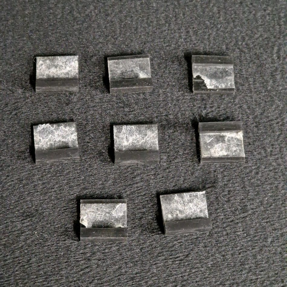 Ensemble de 8 supports des cartes du LCD télé Samsung UE65AU7025K Ensemble de 8 supports des cartes du LCD télé Samsung UE65AU7025K