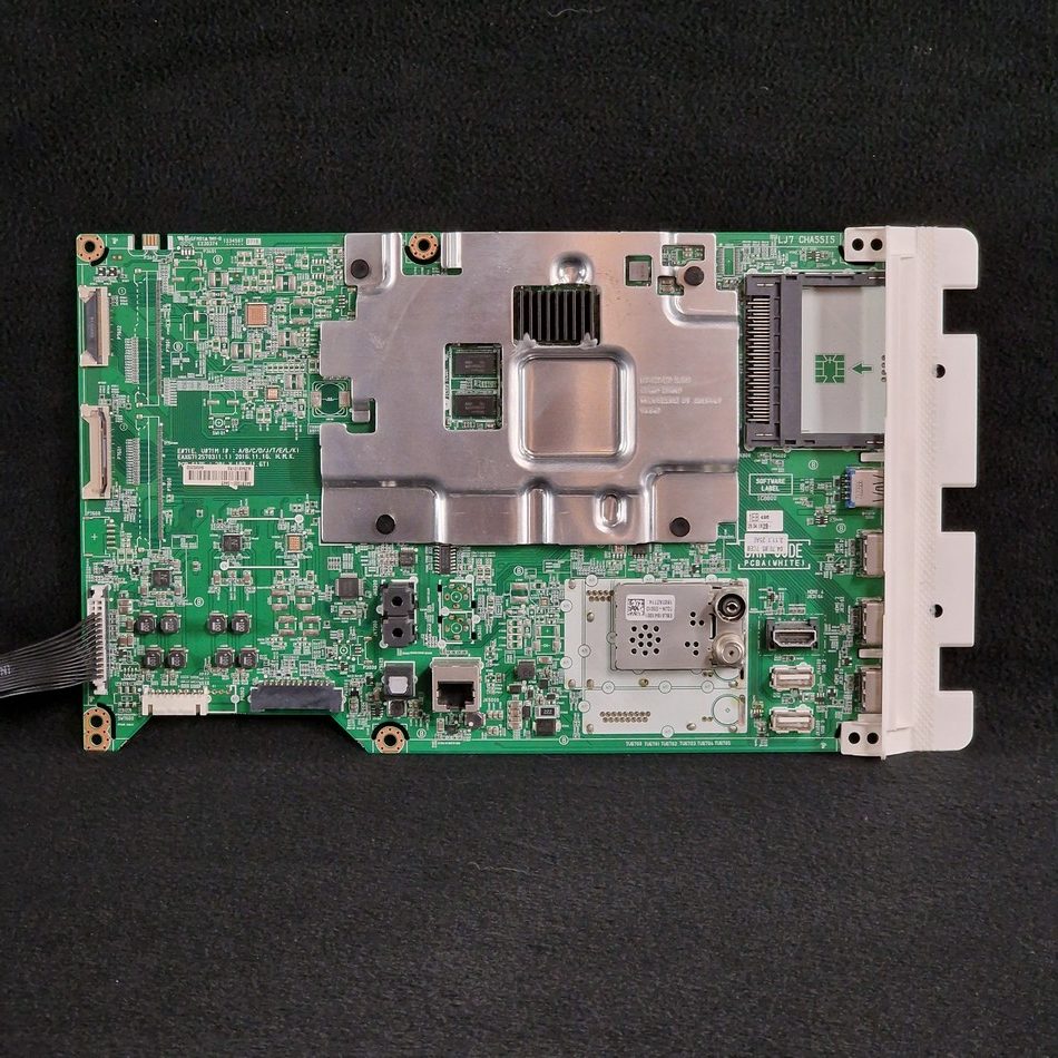 Carte mère télé Lg OLED55C7V Référence: EAX67125703 (1.1) Carte mère télé Lg OLED55C7V Référence: EAX67125703 (1.1)