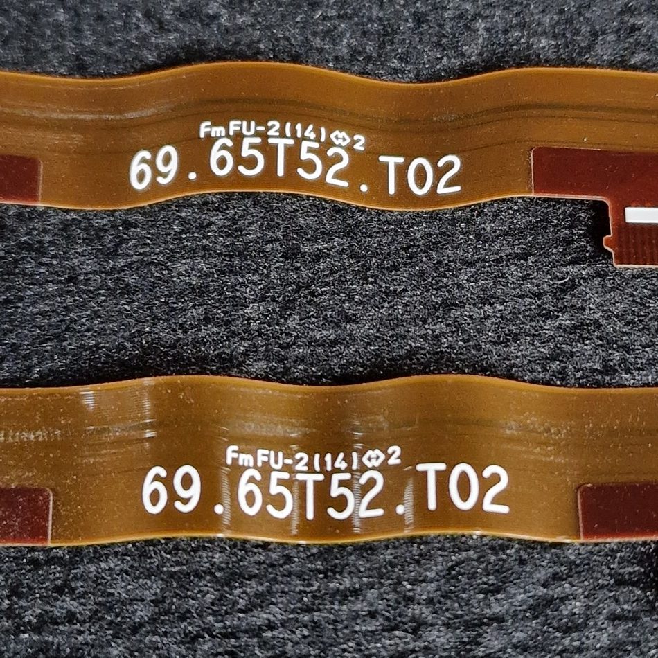 ENSEMBLE-NAPPES-DE-CONNEXION-DES-CARTES-DU-LCD-12-rotated-1 ENSEMBLE-NAPPES-DE-CONNEXION-DES-CARTES-DU-LCD-12-rotated-1