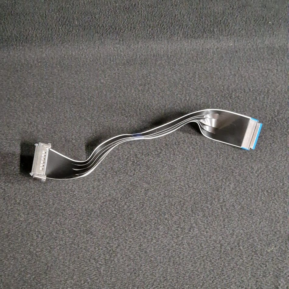 Nappe LVDS télé Philips 55OLED706/12 Largeur 3.2cm Nappe LVDS télé Philips 55OLED706/12 Largeur 3.2cm