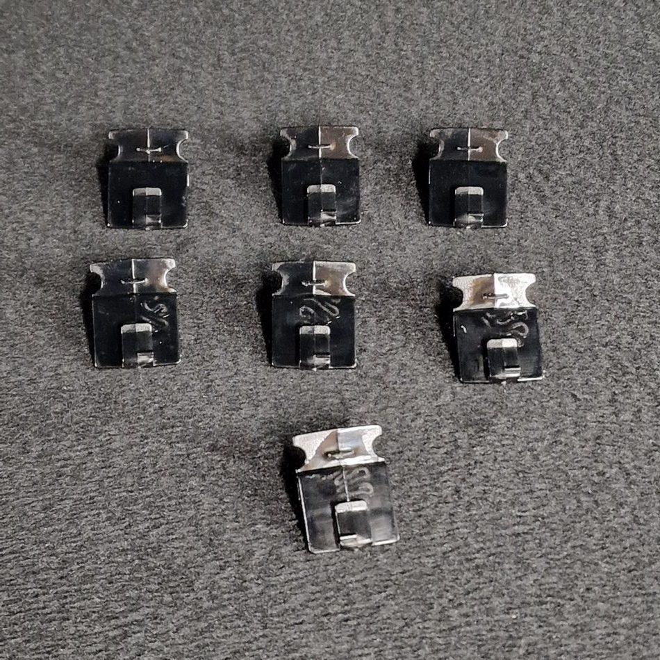 Ensemble de 7 supports des cartes du LCD télé Samsung TU75CU7105K Ensemble de 7 supports des cartes du LCD télé Samsung TU75CU7105K
