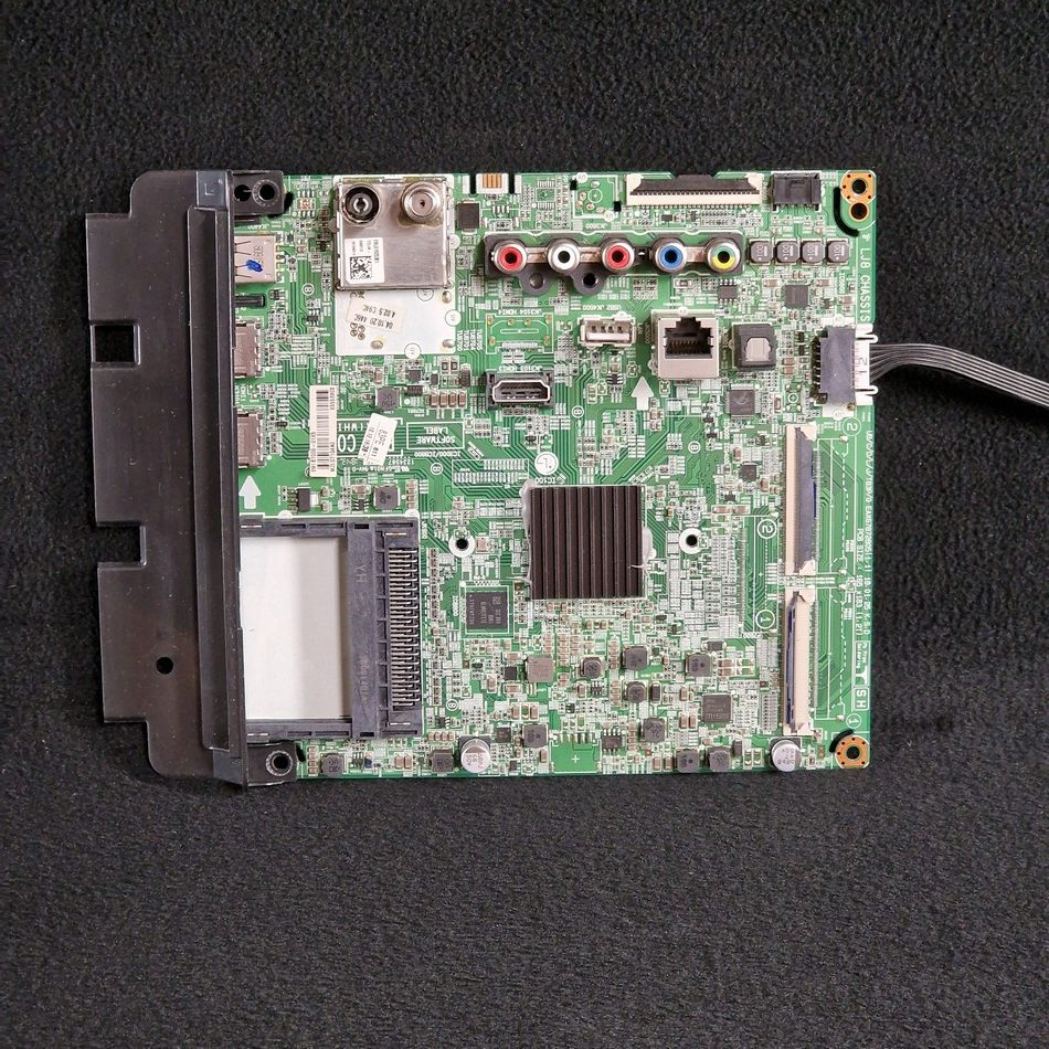 Carte mère télé Lg 65UK6470PLC Référence: EAX67872805 (1.1) Carte mère télé Lg 65UK6470PLC Référence: EAX67872805 (1.1)