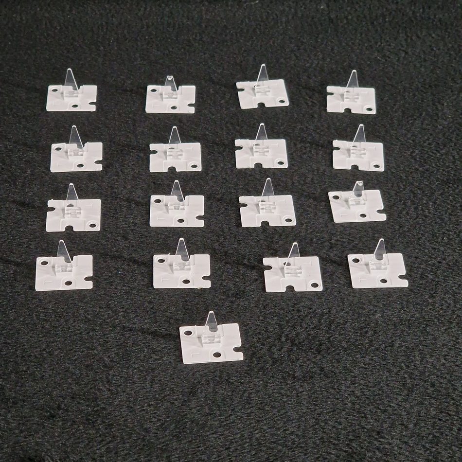 Ensemble de 17 supports des diffuseurs télé Philips 70PUS6704/12 Ensemble de 17 supports des diffuseurs télé Philips 70PUS6704/12
