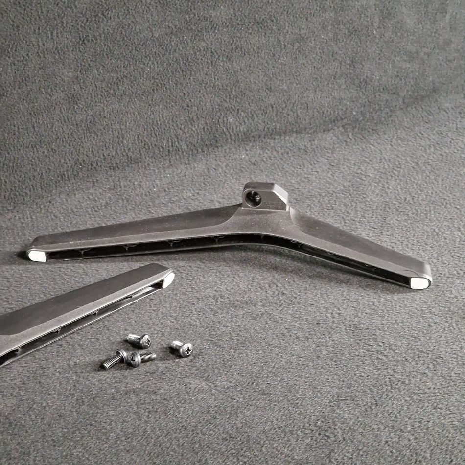 ENSEMBLE-PIEDS-VIS-2-rotated-1 ENSEMBLE-PIEDS-VIS-2-rotated-1