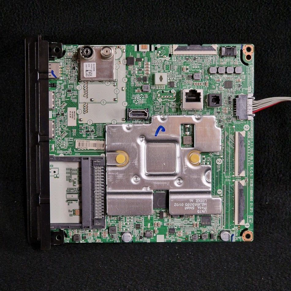 Carte mère télé Lg 43UQ70006LB Référence: EAX69830902 (1.1) Carte mère télé Lg 43UQ70006LB Référence: EAX69830902 (1.1)