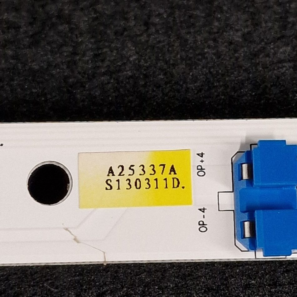 INTERFACE-DE-CONNEXION-DES-BARRES-LEDS-4-rotated-1 INTERFACE-DE-CONNEXION-DES-BARRES-LEDS-4-rotated-1