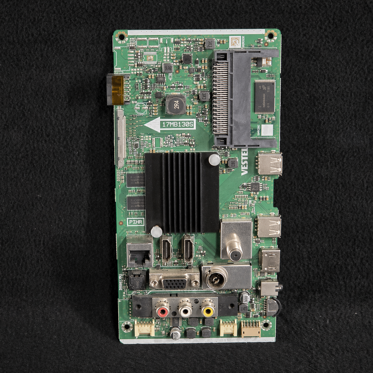 Carte mère télé Toshiba 55V5863DG Référence: 17MB130S (23495627) Carte mère télé Toshiba 55V5863DG Référence: 17MB130S (23495627)